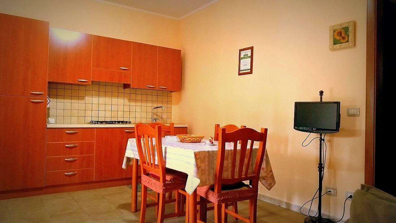 B&B Di Angela Scotellaro Palmariggi Екстер'єр фото